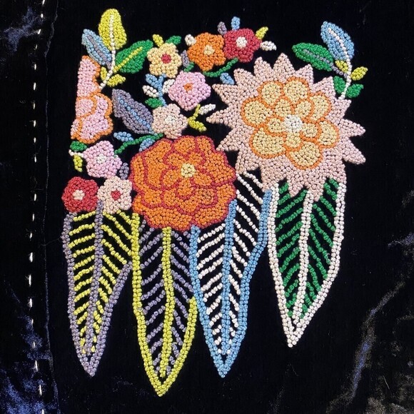 Unbranded Lined Velours Black Floral French Knots Embroidered Scarf 10.5"X60" - Picture 8 of 9